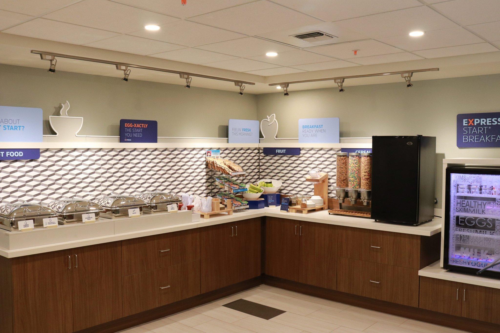 Holiday Inn Express Seattle - Sea-Tac Airport By Ihg Ситак Экстерьер фото