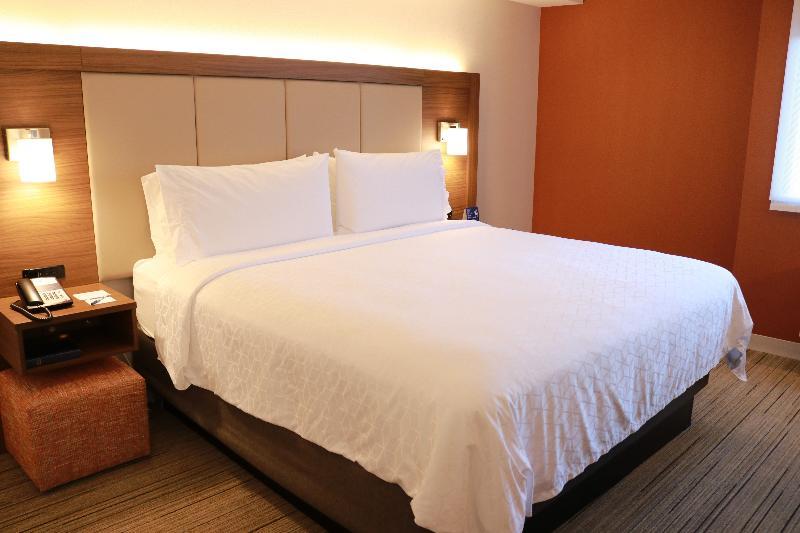 Holiday Inn Express Seattle - Sea-Tac Airport By Ihg Ситак Экстерьер фото
